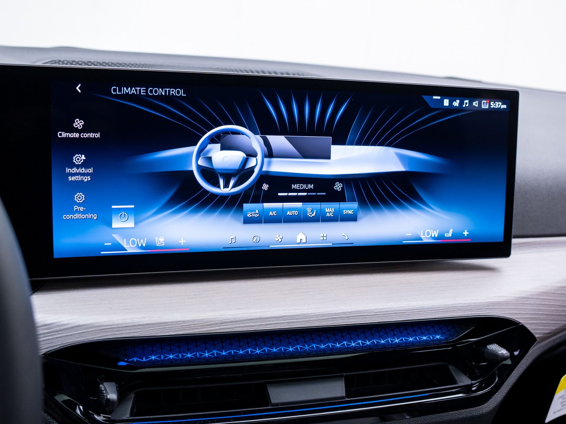 New 2026 Alpine White BMW xDrive40 image 27