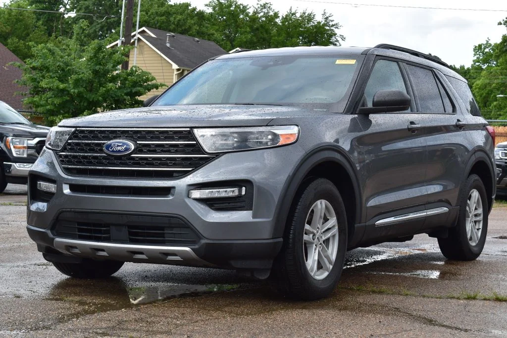2024 Ford Explorer XLT 4WD's photo
