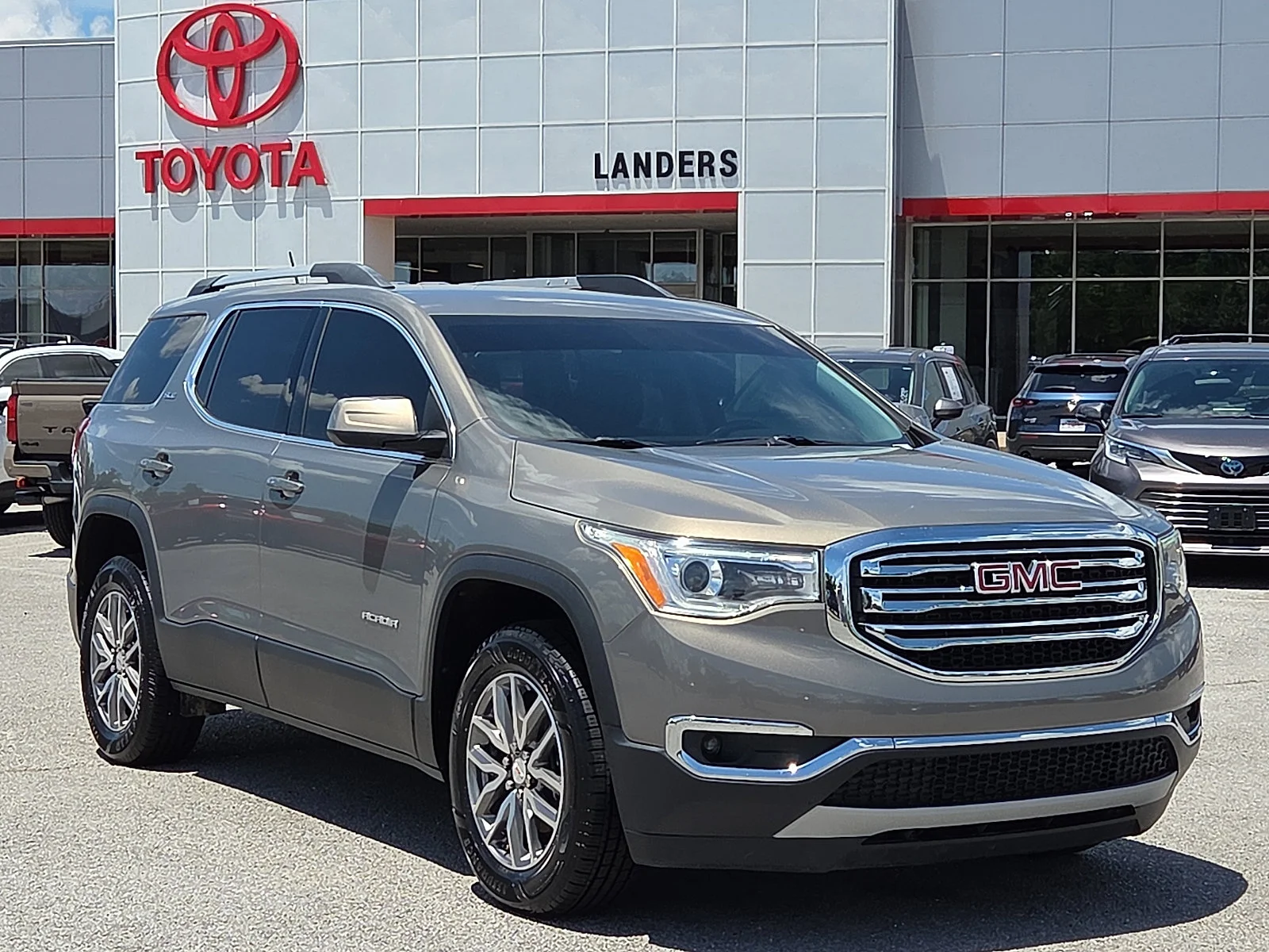 2019 GMC Acadia SLE-2 FWD's photo