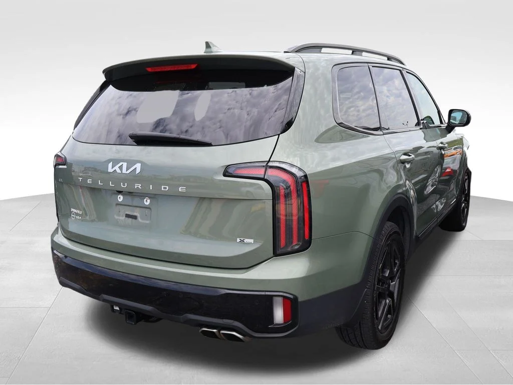 Used 2024 Jungle Green Kia EX X-Line image 15