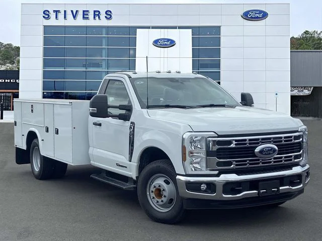 2025 Ford F-350 XL Regular Cab 169-In DRW's photo