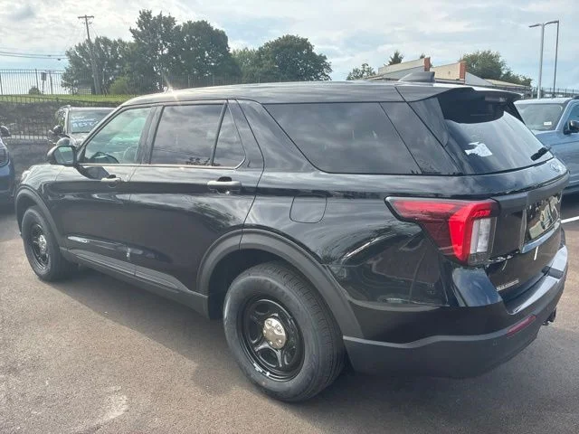 New 2026 Black Ford 4DR AWD POLICE image 3