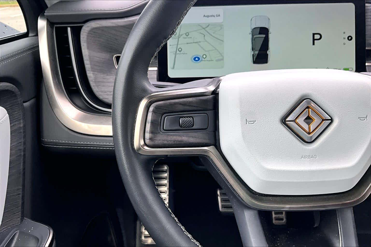 Used 2023 Glacier White Rivian Launch Edition image 24