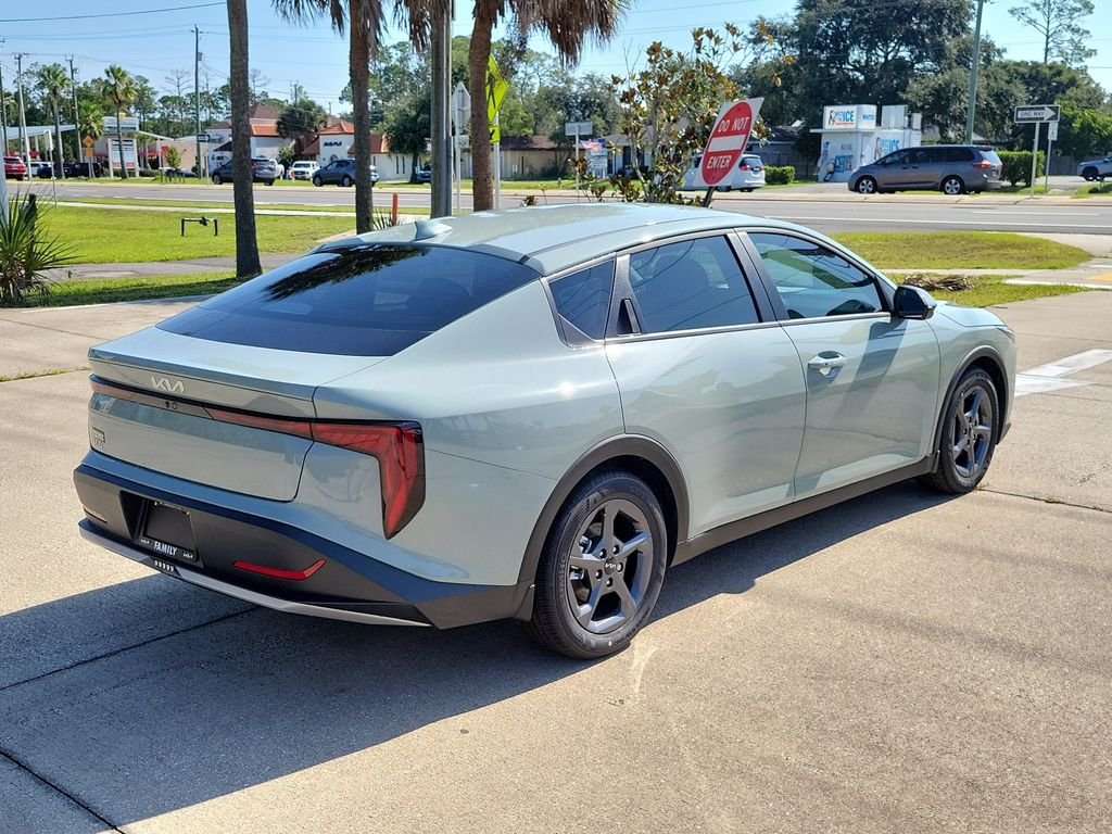 New 2026 Gray Kia LXS image 6