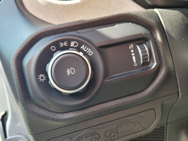 Used 2024 Silver Jeep Sport S image 19