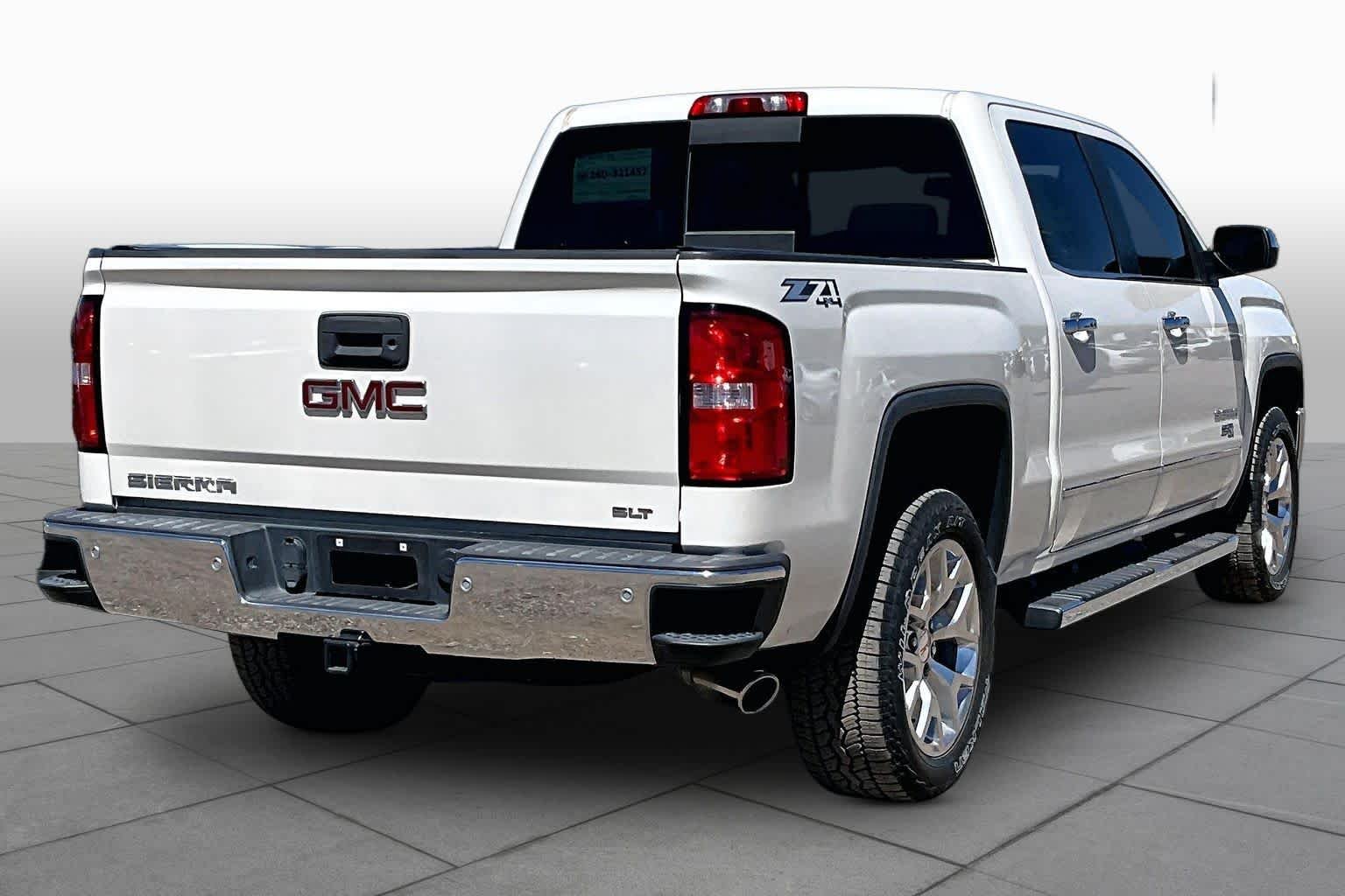 Used 2015 White Diamond Tricoat GMC SLT image 10