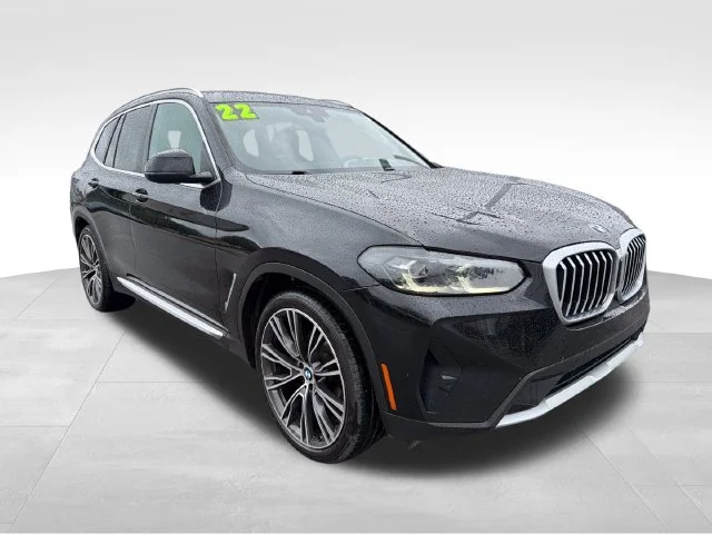 Used 2022 Black BMW sDrive30i image 1