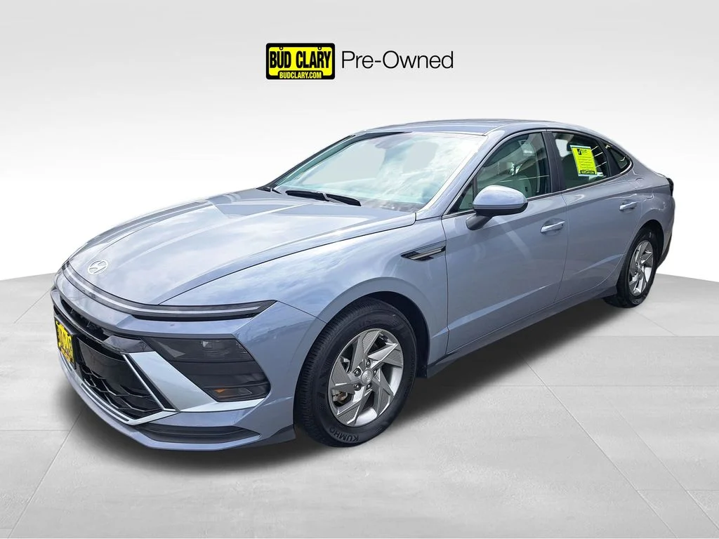 2026 Hyundai Sonata SE's photo