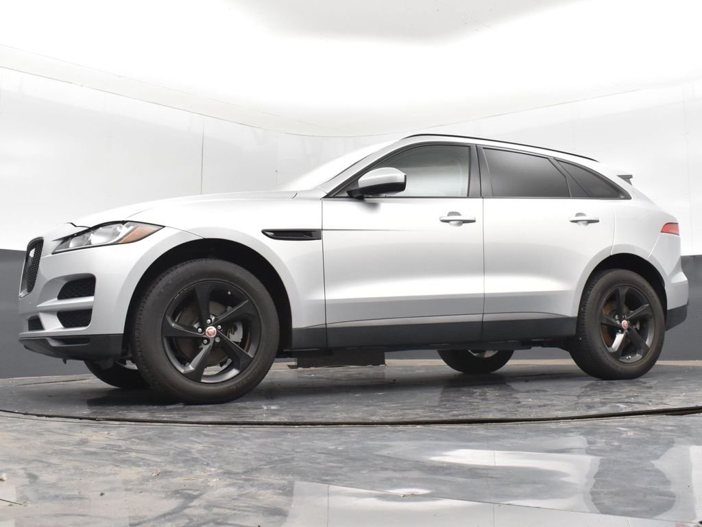 Used 2019 Silver Jaguar 25t Premium image 28