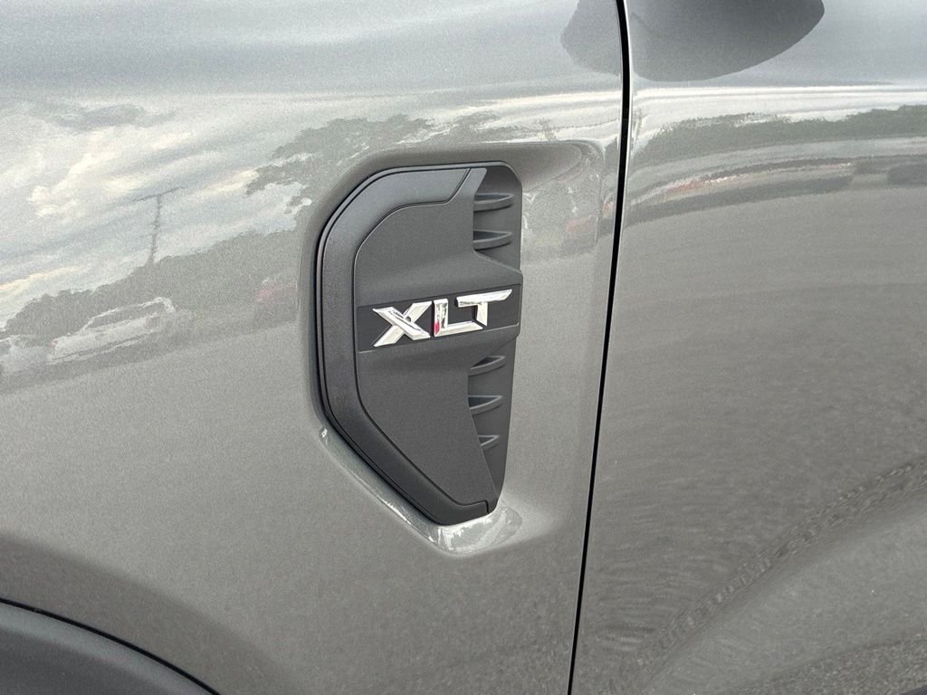Used 2025 Carbonized Gray Metallic Ford XLT image 34