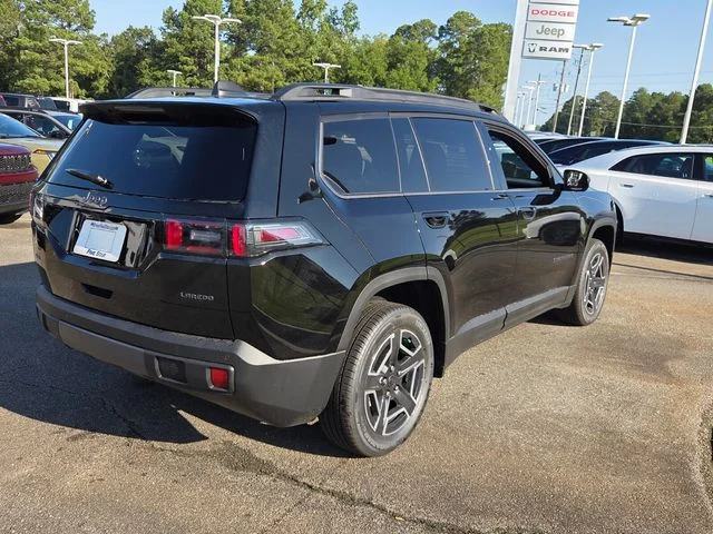 New 2026 Diamond Black Crystal Pearlcoat Jeep Laredo image 13