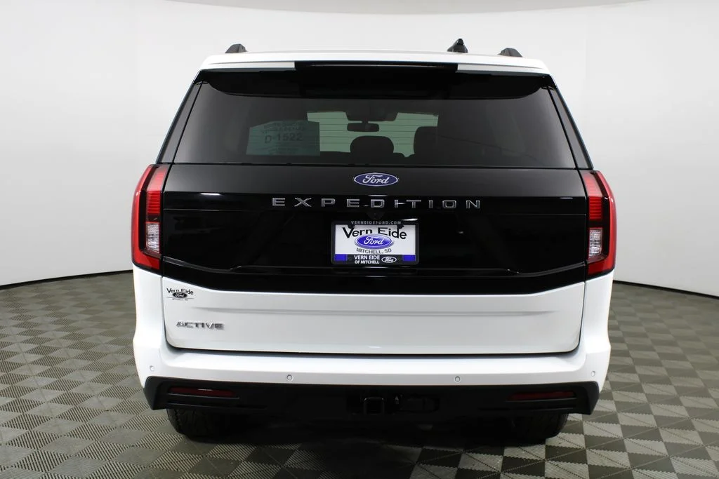 New 2026 Star White Metallic Tri-Coat Ford Active image 6