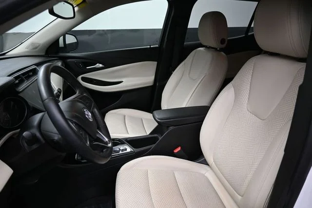 2020 Buick Encore GX Essence | CarEdge | CarEdge