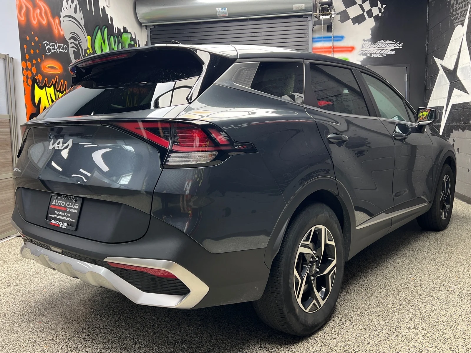 Used 2024 Gravity Gray (kdg) Kia LX image 7