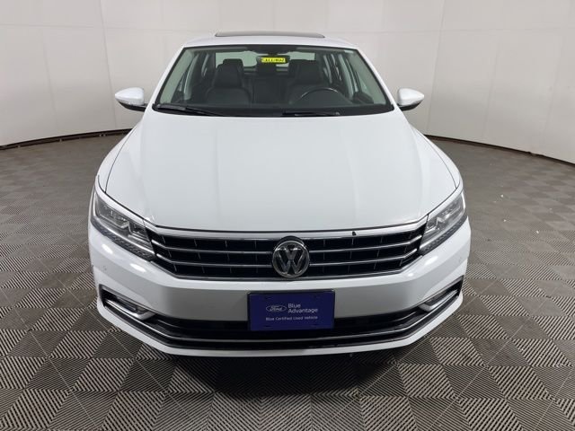 Used 2018 Volkswagen Passat SE with VIN 1VWBA7A31JC023243 for sale in Shakopee, Minnesota