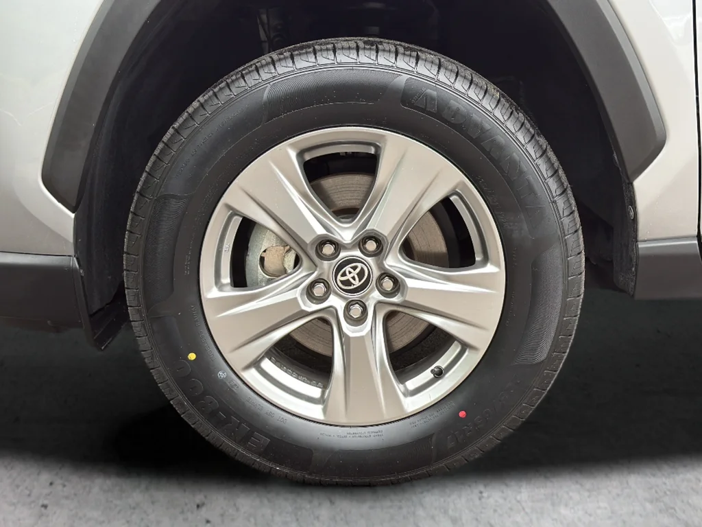 Used 2024 Silver Toyota XLE image 33