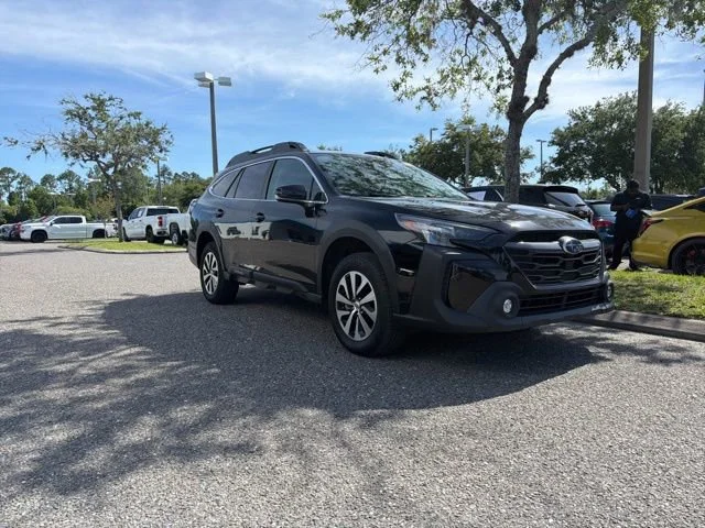 2023 Subaru Outback Premium's photo