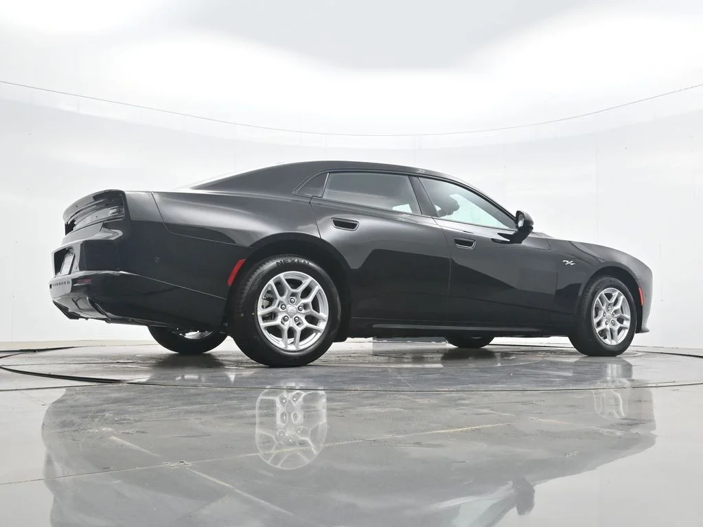 New 2026 Diamond Black Crystal Pearlcoat Dodge R/T image 38