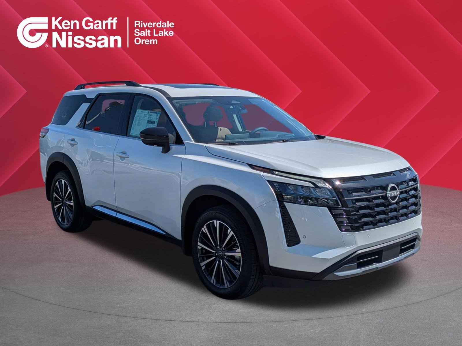 2026 Nissan Pathfinder Platinum 4WD's photo