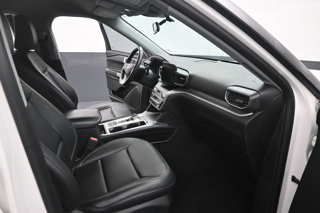 Used 2023 White Ford XLT image 24