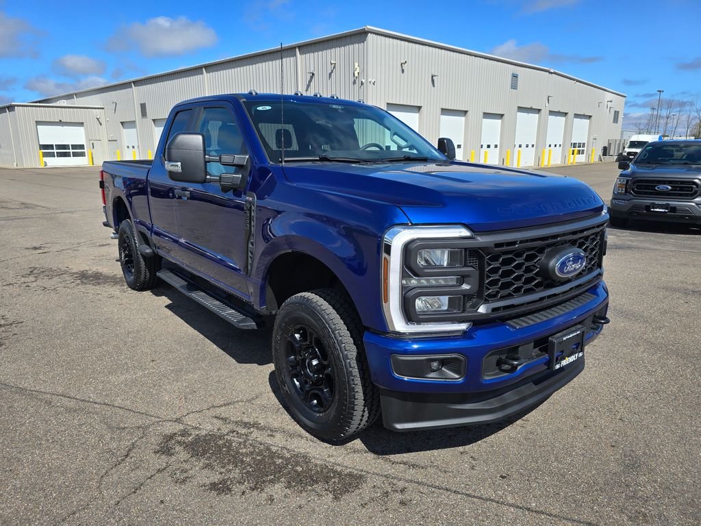 Used 2026 Blue Ford XL image 3