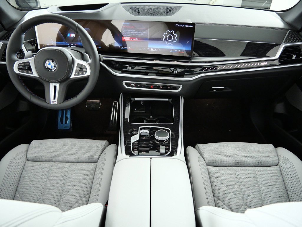 New 2026 Black Sapphire Metallic BMW M60i image 5