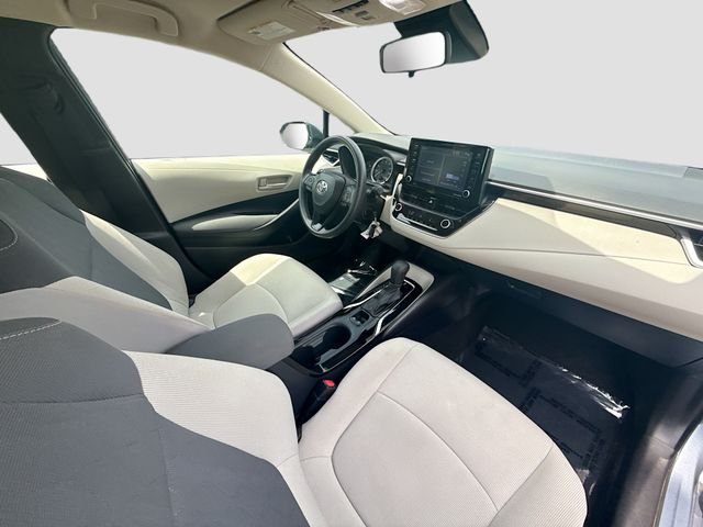 Used 2022  Toyota LE image 26