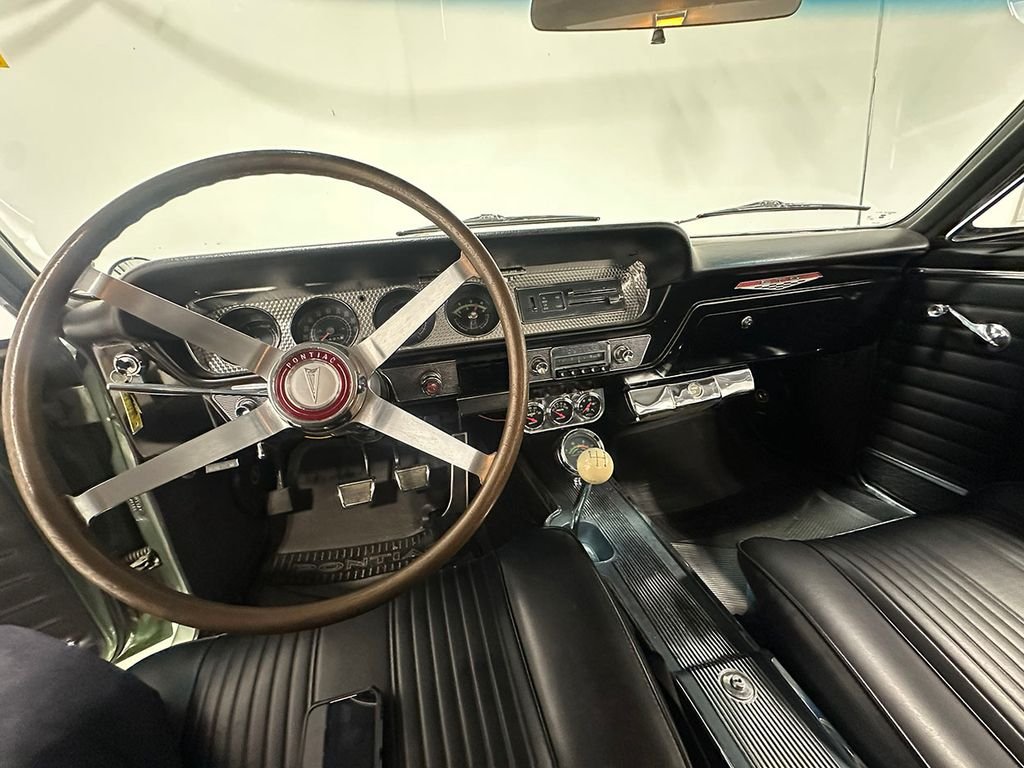 Used 1964 Green Pontiac  image 90