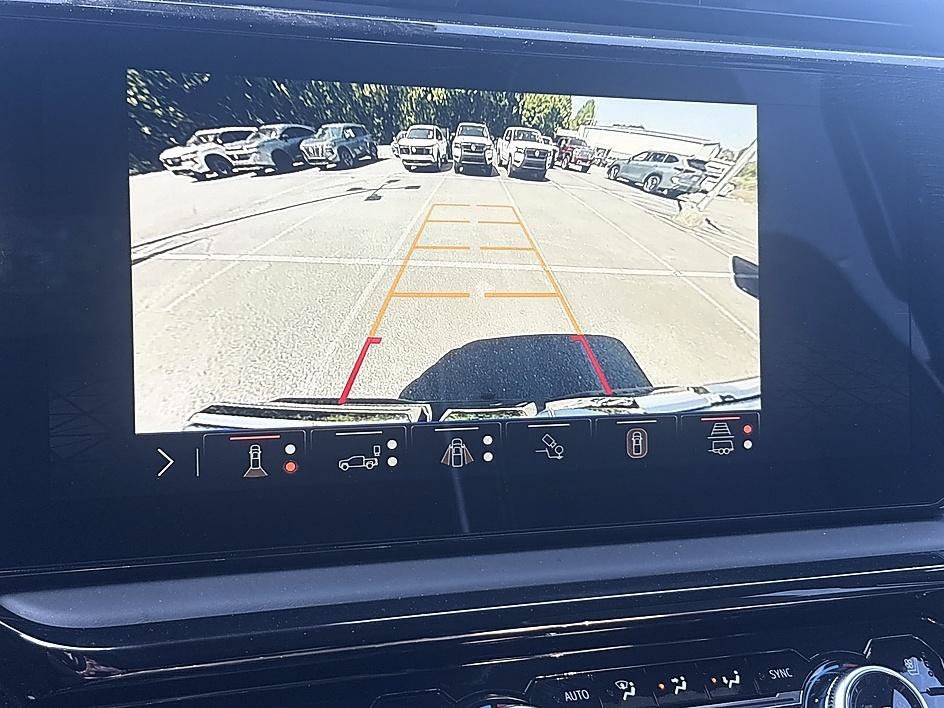 Used 2024 Summit White GMC AT4X image 27