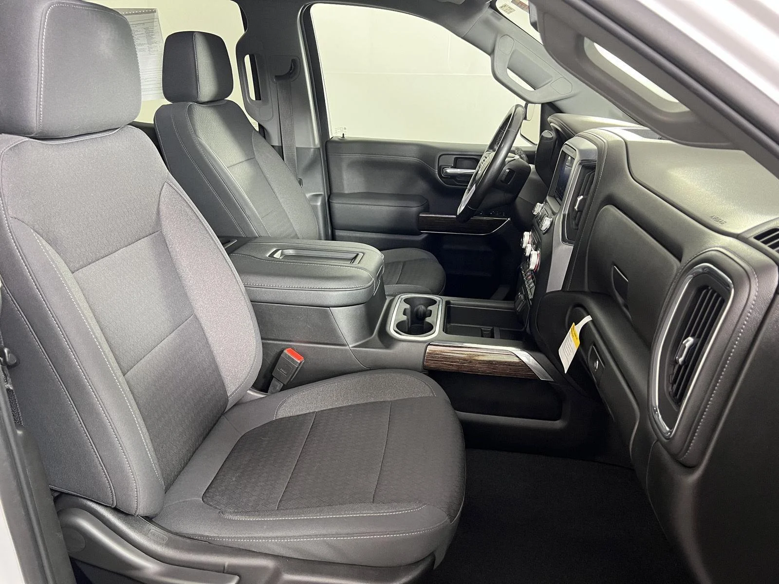 Used 2021 Summit White GMC Elevation image 21