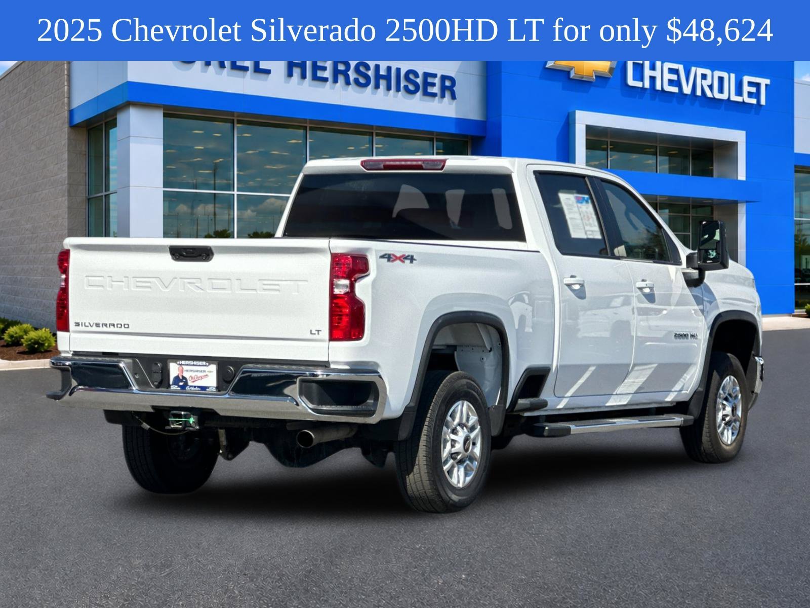Used 2025 Summit White Chevrolet LT image 5
