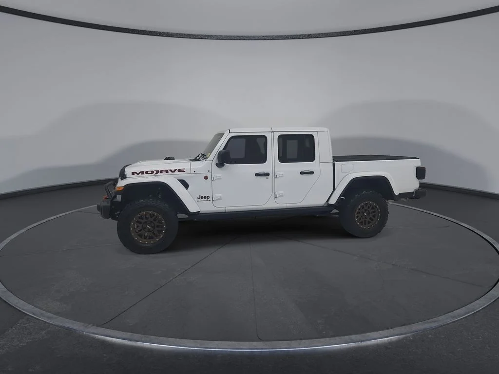 Used 2023 White Jeep Mojave image 8