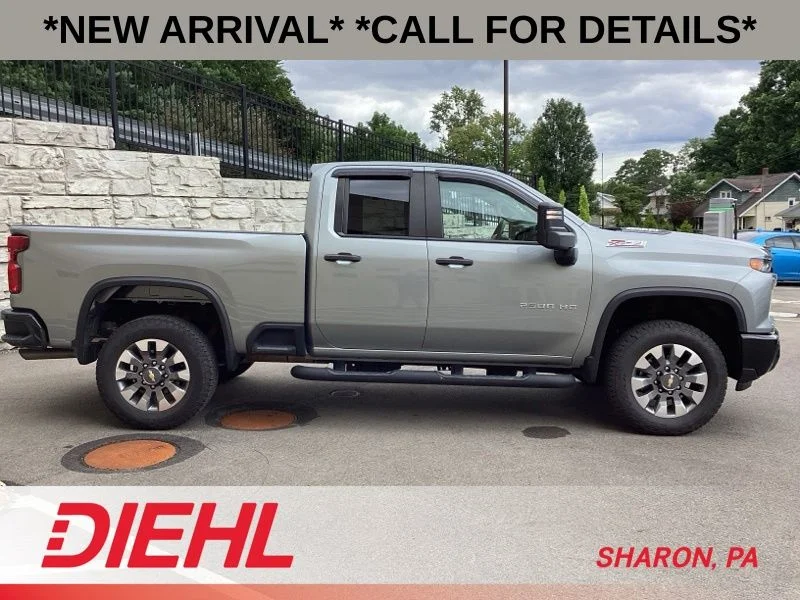 Used 2024 Gray Chevrolet Custom image 8