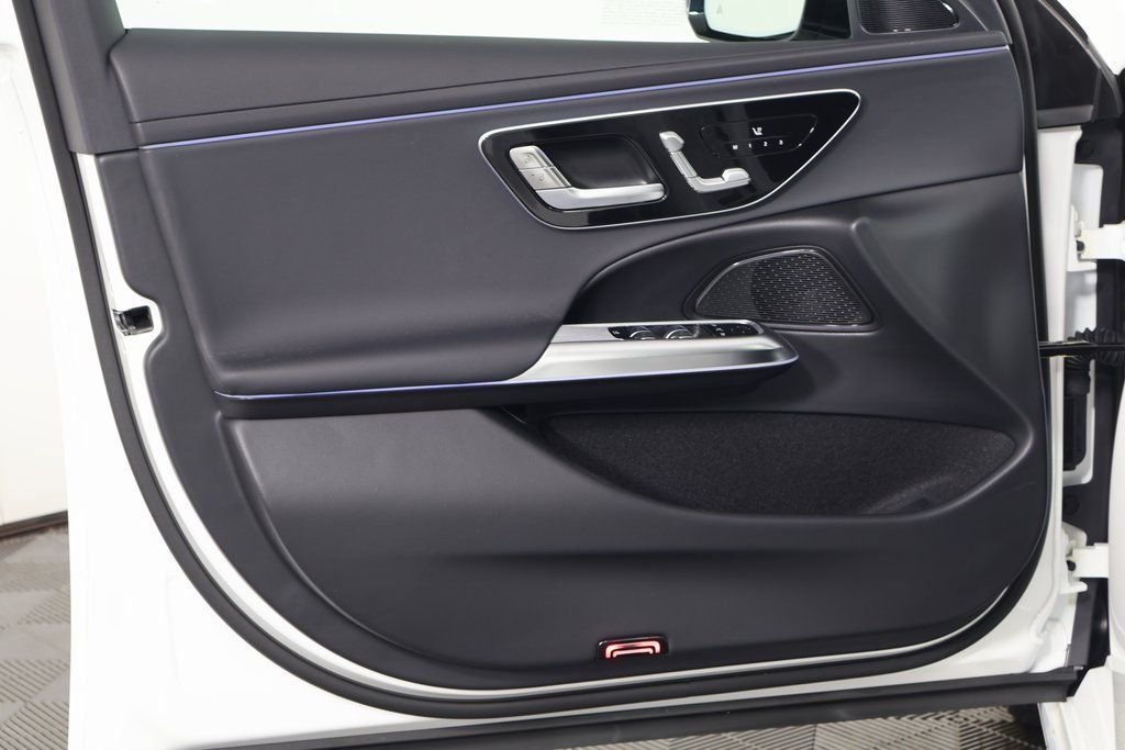 New 2026 Polar White Mercedes-Benz E 350 image 7