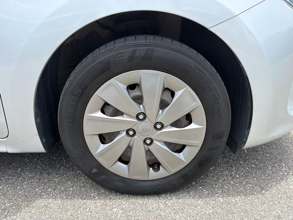 Used 2020 Silky Silver Kia S image 24