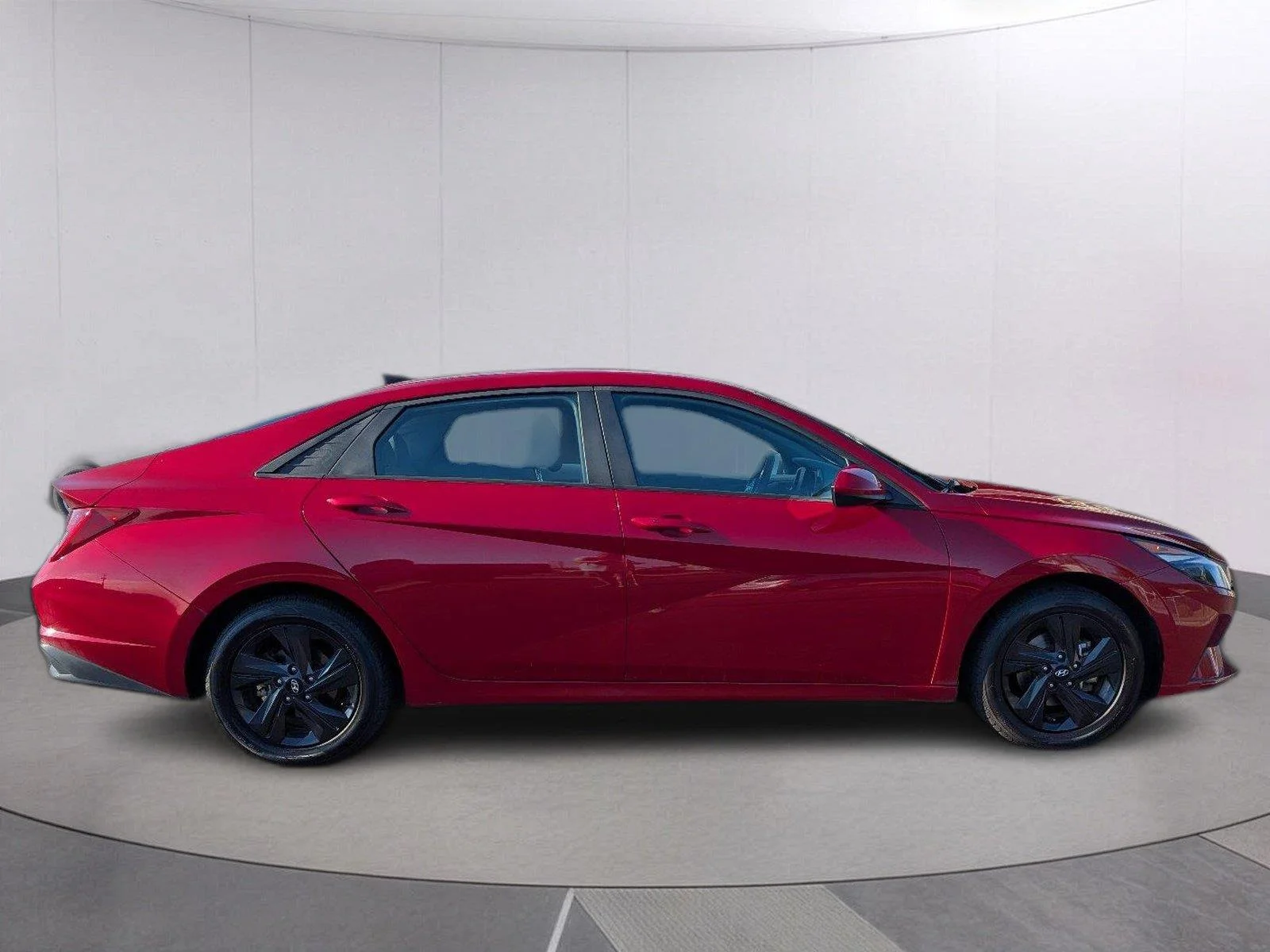 Used 2022 Scarlet Red Pearl Hyundai Blue image 8