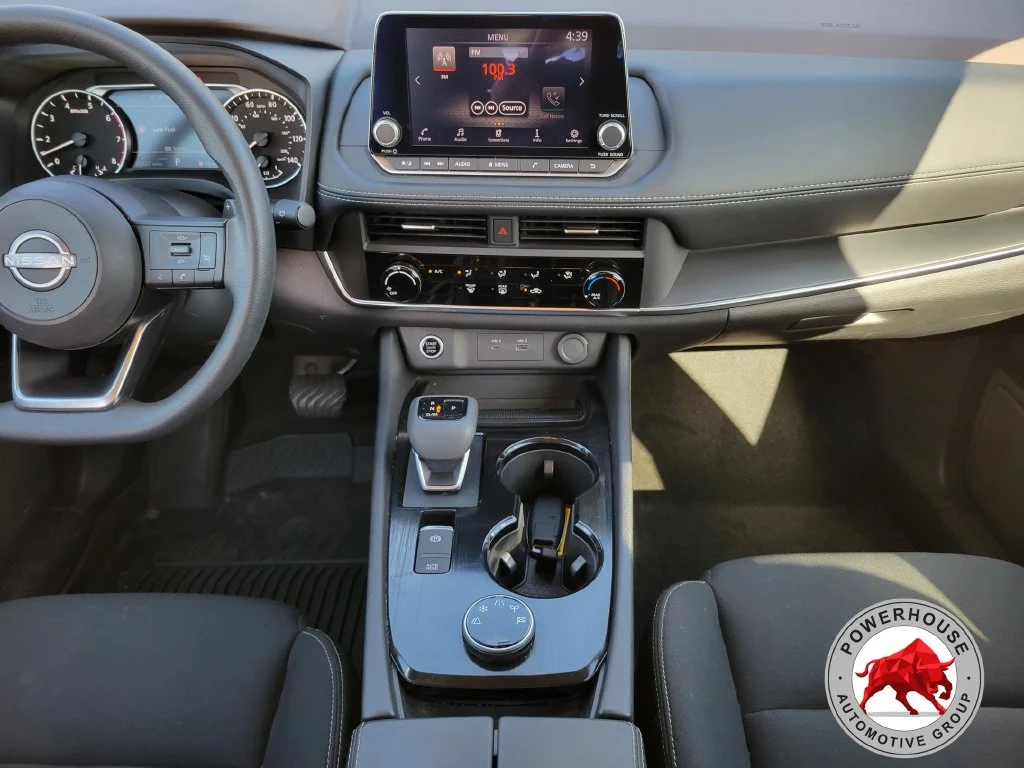 Used 2023 White Nissan S image 19