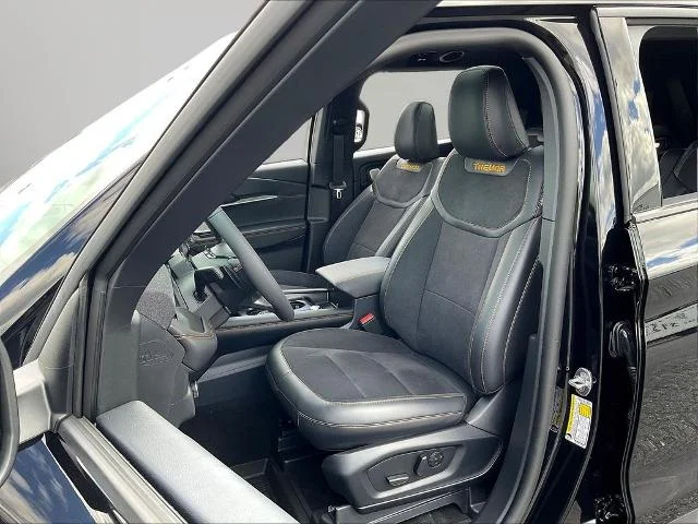 New 2026 Agate Black Metallic Ford Tremor® image 61
