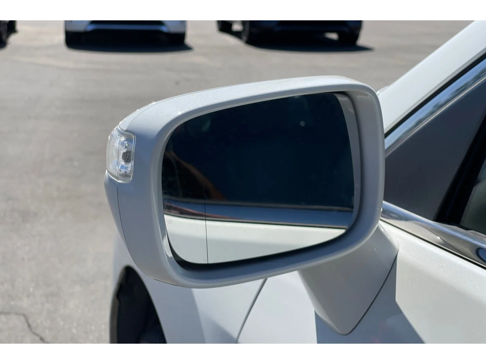 Used 2017 White Diamond Pearl Acura w/AcuraWatch Plus image 55