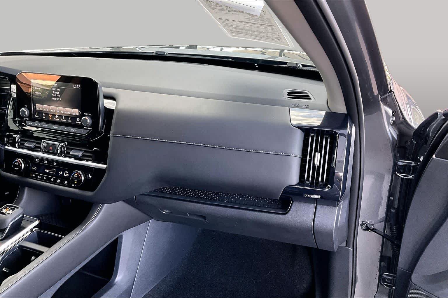 Certified Used 2025 Gun Metallic Nissan SV image 18