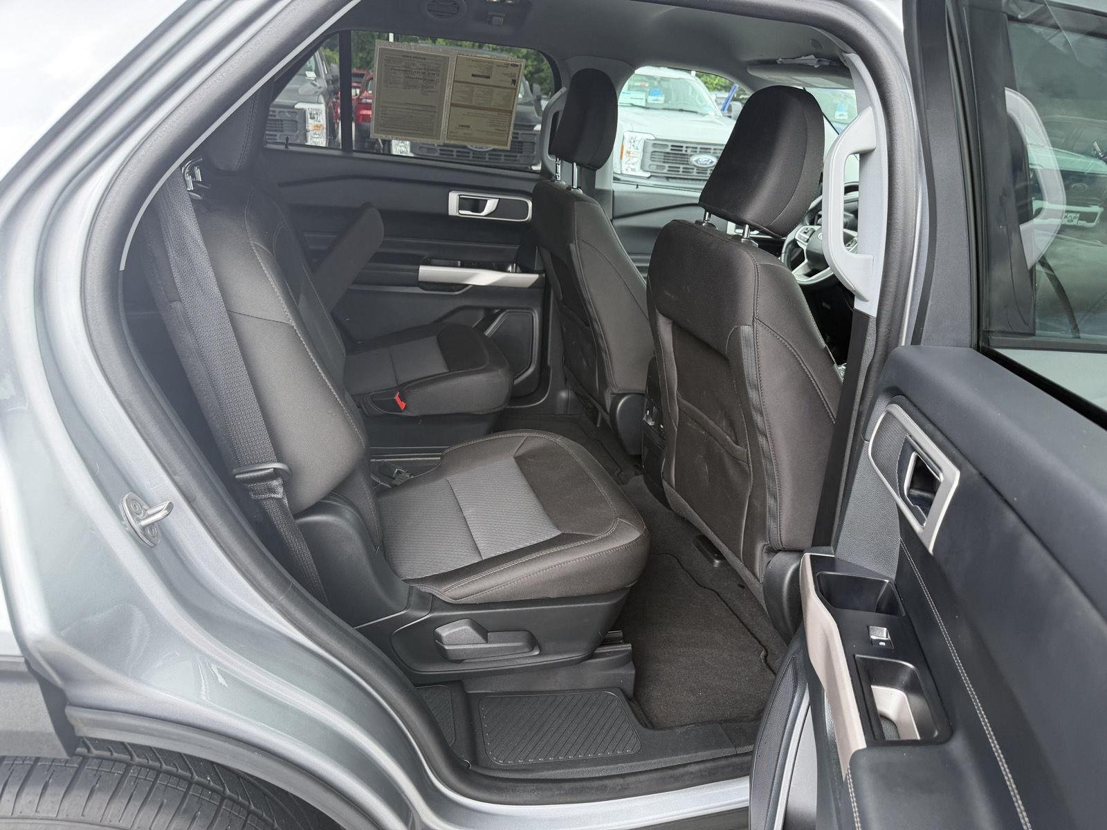 Used 2023 Iconic Silver Ford XLT image 12
