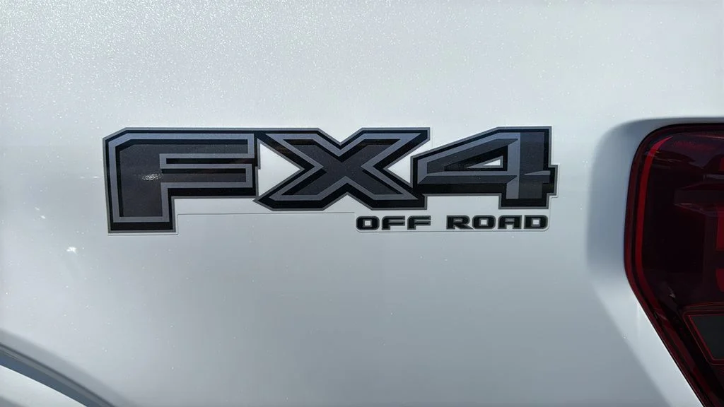 New 2026 Star White Metallic Tri-Coat Ford Platinum® image 7