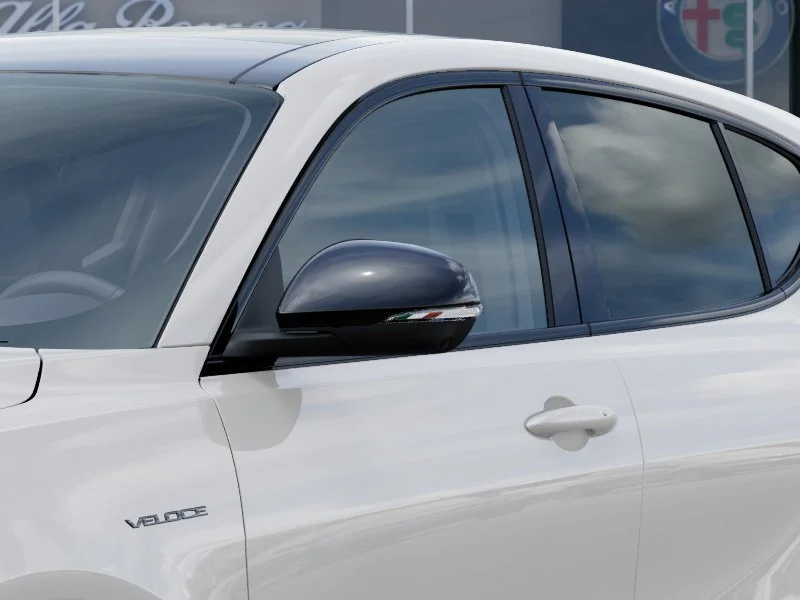 New 2026 Milano White Exterior Paint Alfa Romeo Base image 12