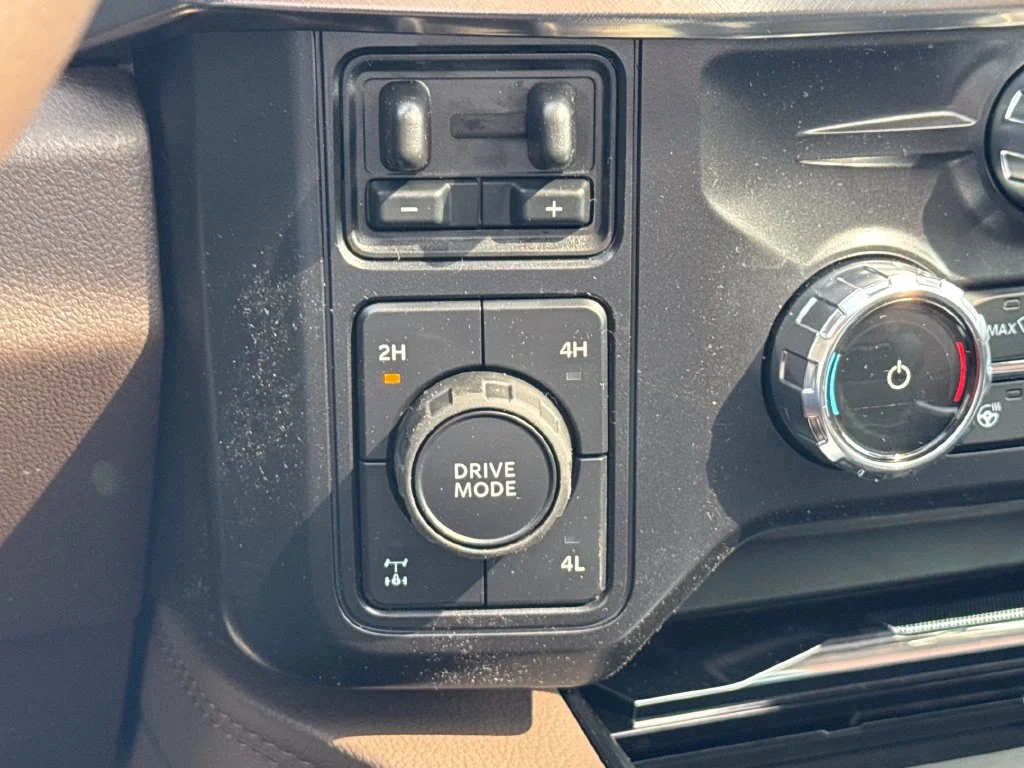 New 2026 Star White Metallic Tri-Coat Ford F-250® King Ranch® image 41