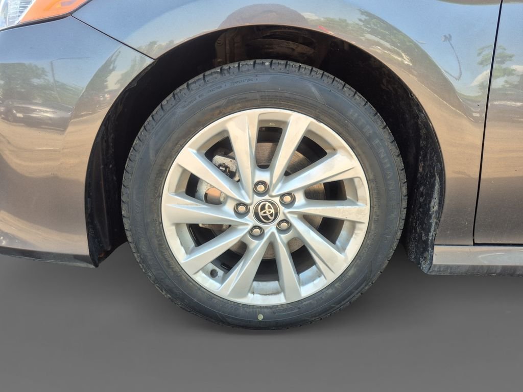 2023 Toyota Camry LE - Photo 13
