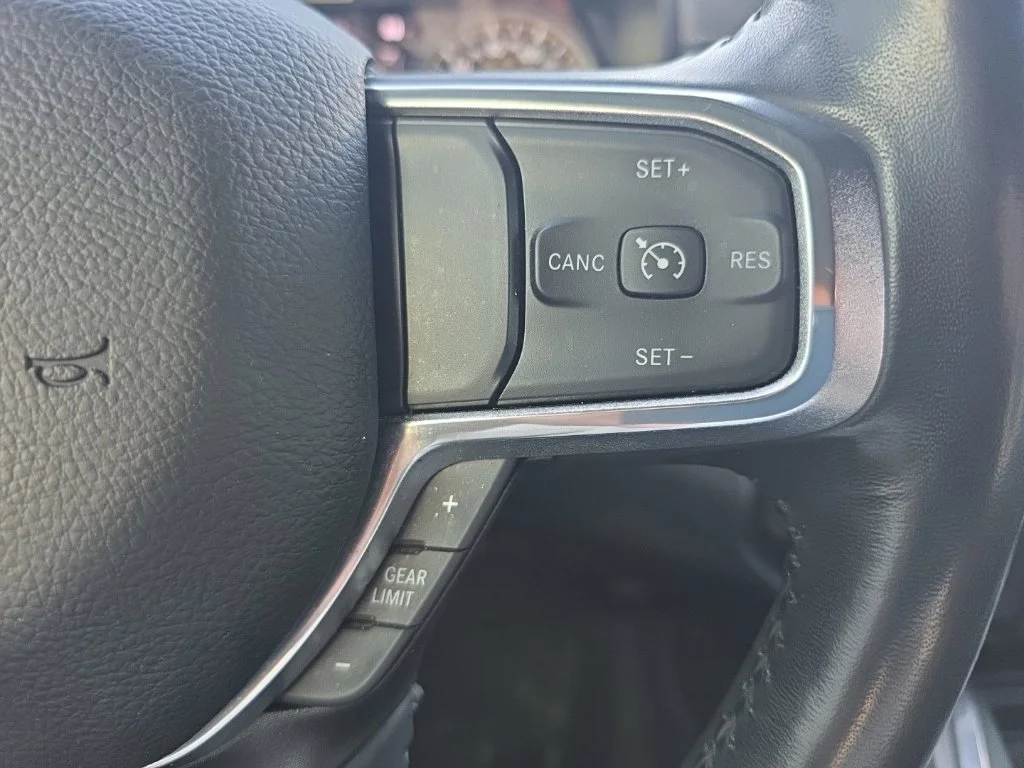 Used 2022 Diamond Black Ram Laramie image 15