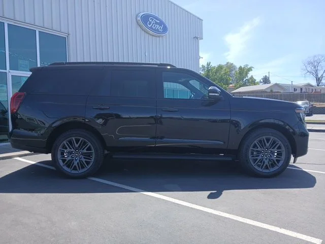 New 2026 Black Ford Platinum image 2