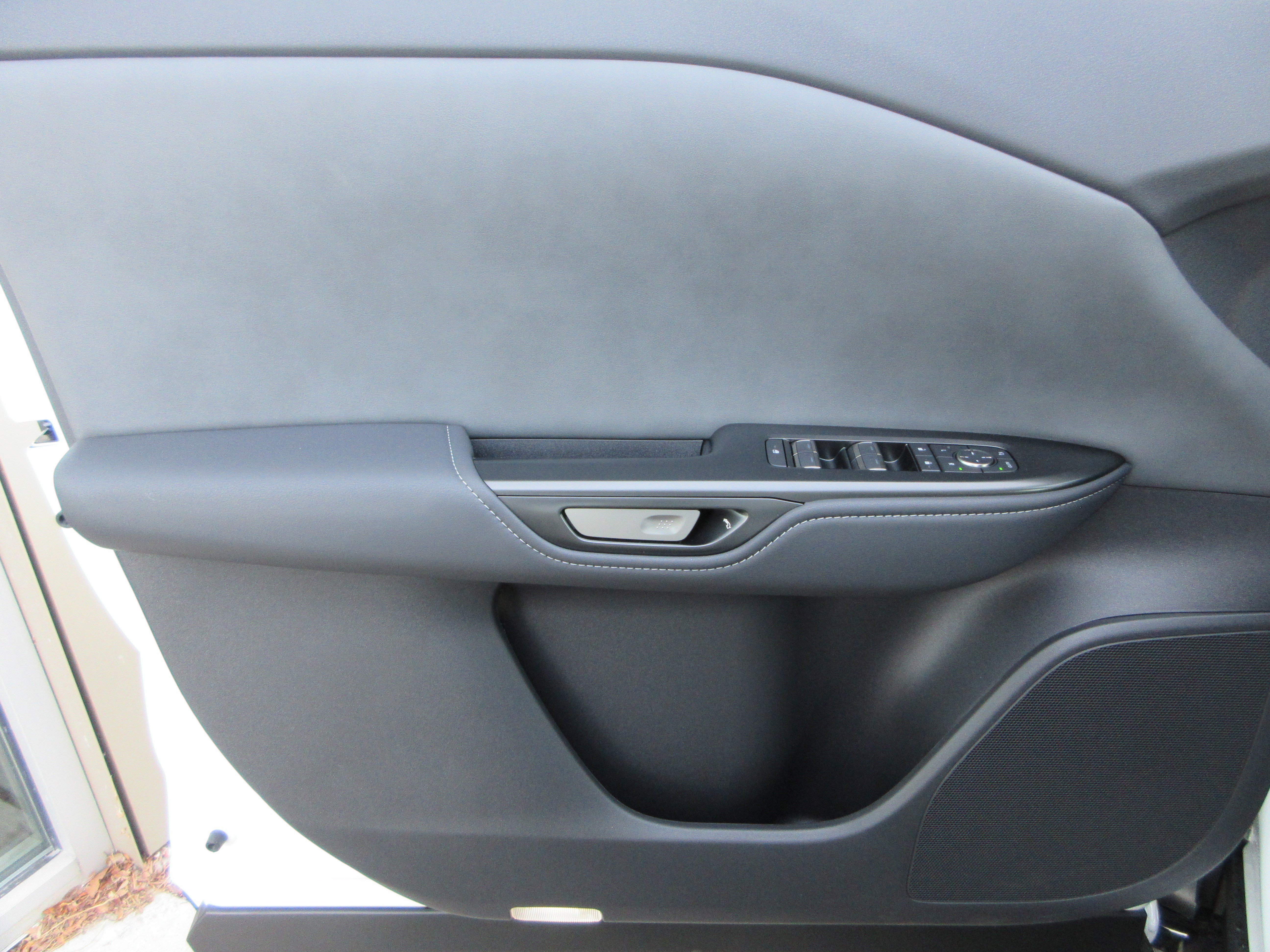 2026 Lexus RZ Premium - Photo 26