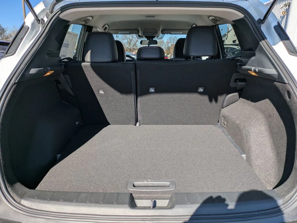New 2026 Aspen White TriCoat Nissan SR image 13