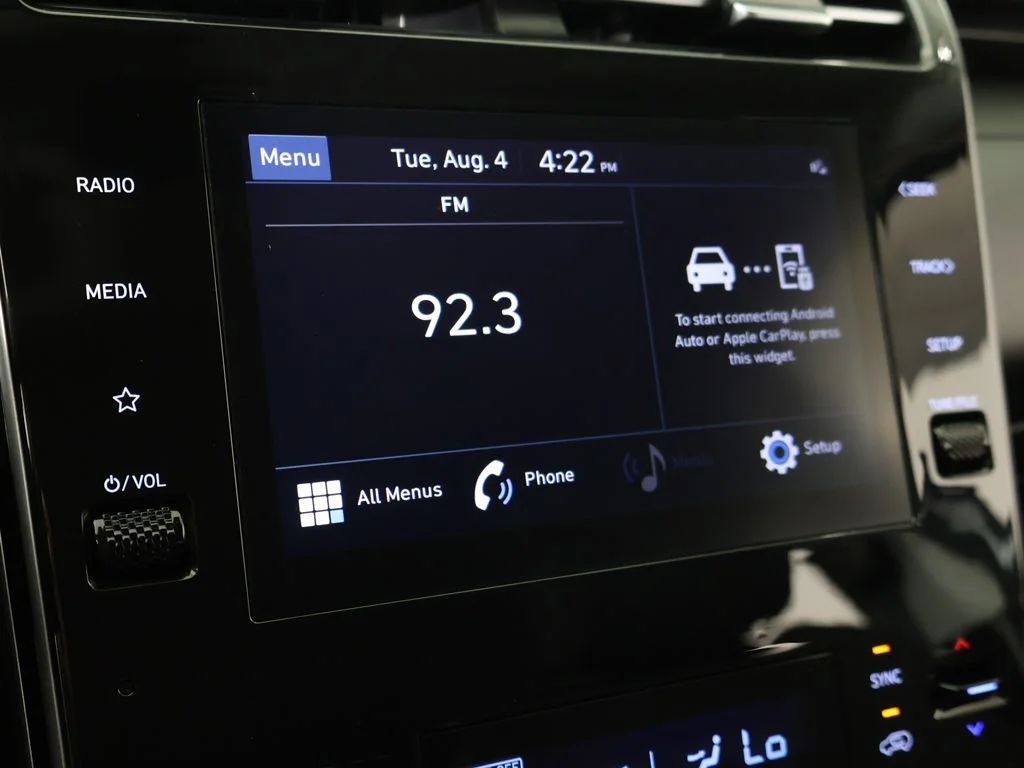 Used 2024 White Pearl Hyundai SEL image 44